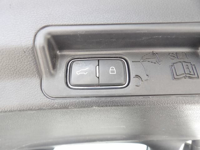 Certified 2021 Ford Explorer XLT w/ Equipment Group 202A RWD image 32
