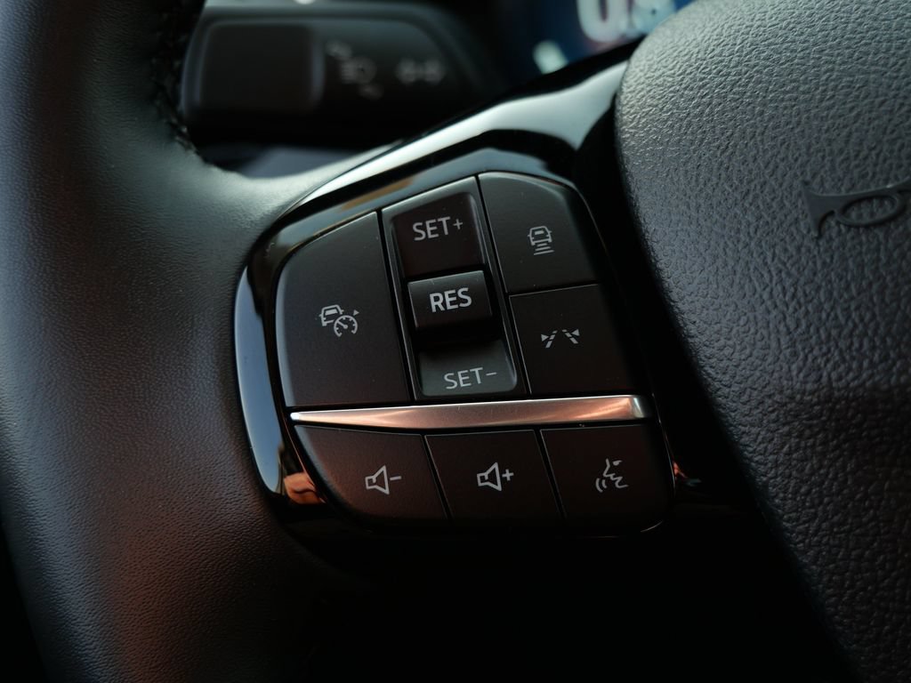 Certified 2024 Ford Escape Platinum AWD/4WD image 21