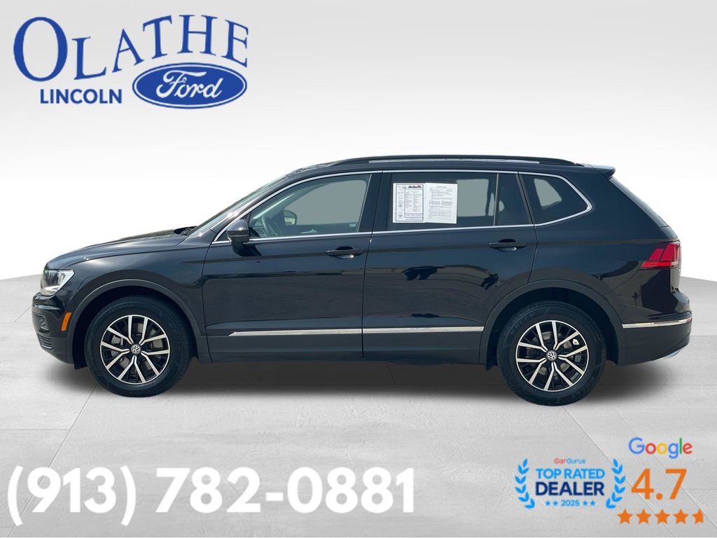 Used 2021 Volkswagen Tiguan SE w/ Panoramic Sunroof Package image 2