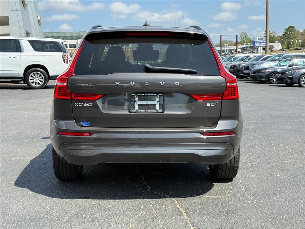Used 2022 Volvo XC60 B5 Momentum AWD/4WD image 5