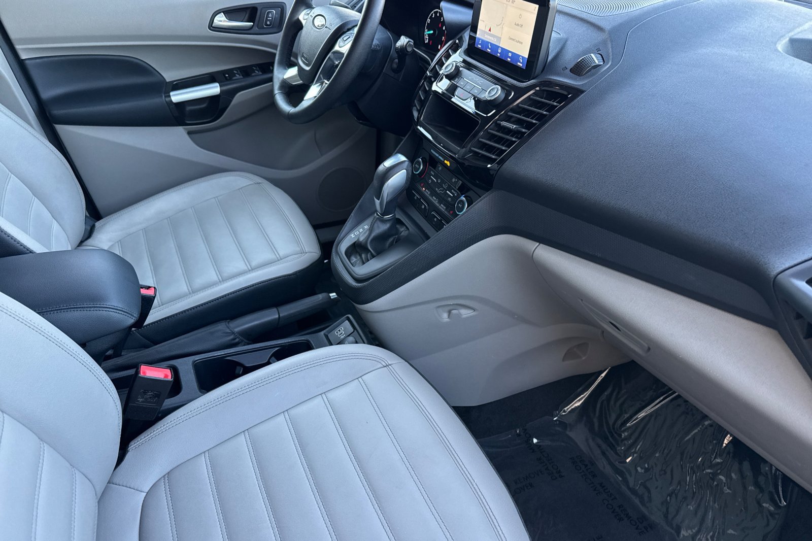 Certified 2023 Ford Transit Connect Titanium FWD image 21