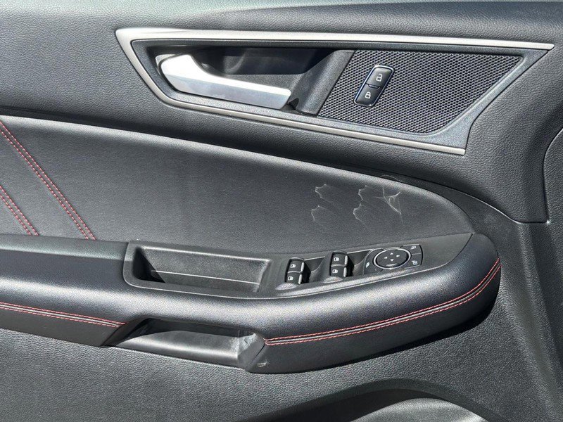 Certified 2024 Ford Edge ST-Line w/ Class II Trailer Tow Package image 27