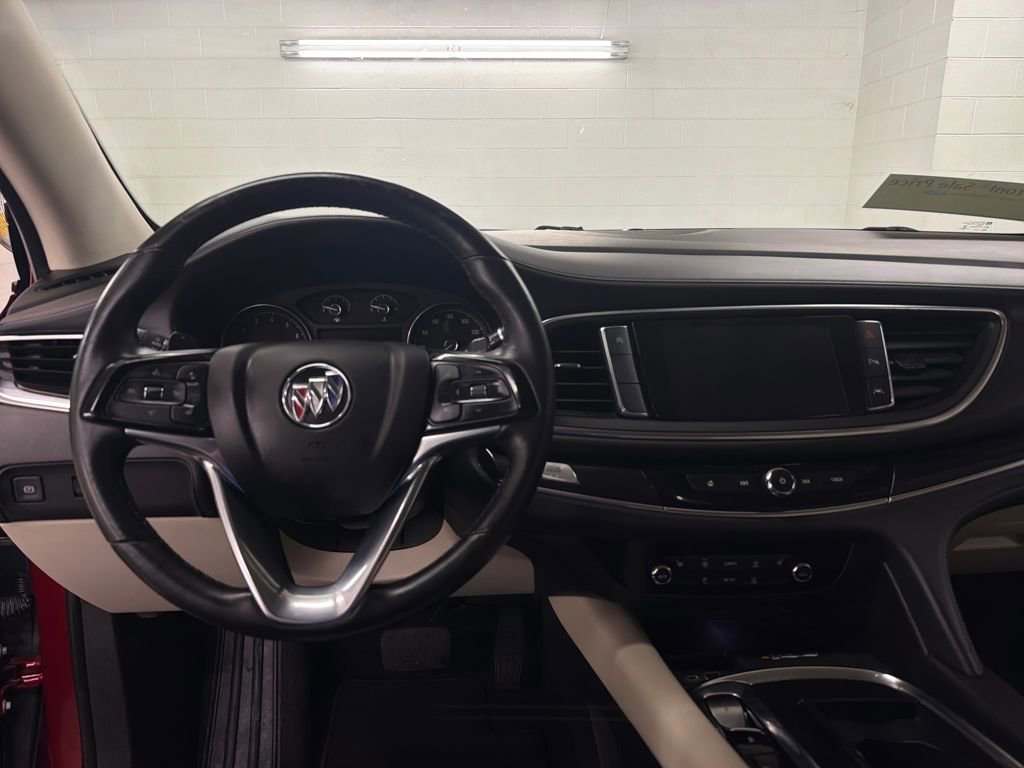 Used 2023 Buick Enclave Essence image 13