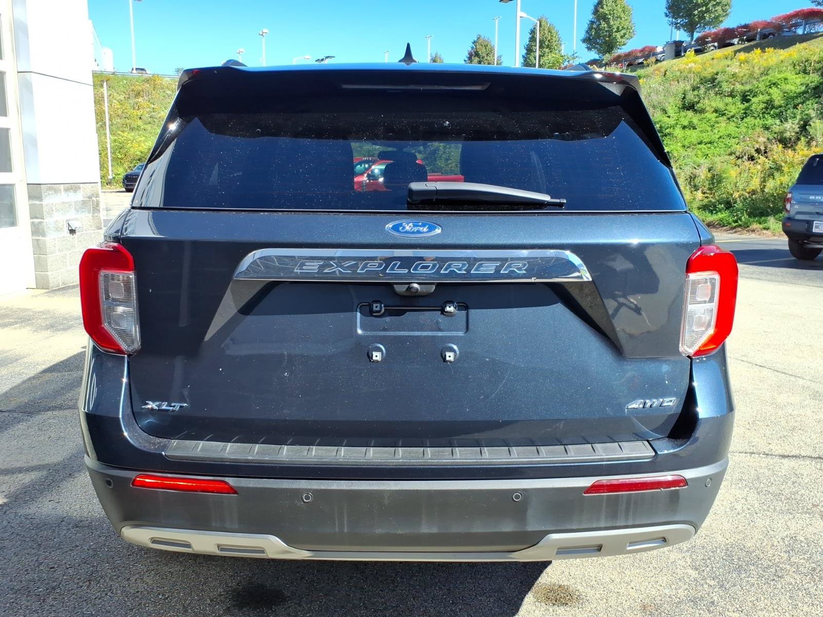 Certified 2023 Ford Explorer XLT w/ Equipment Group 202A AWD/4WD image 5