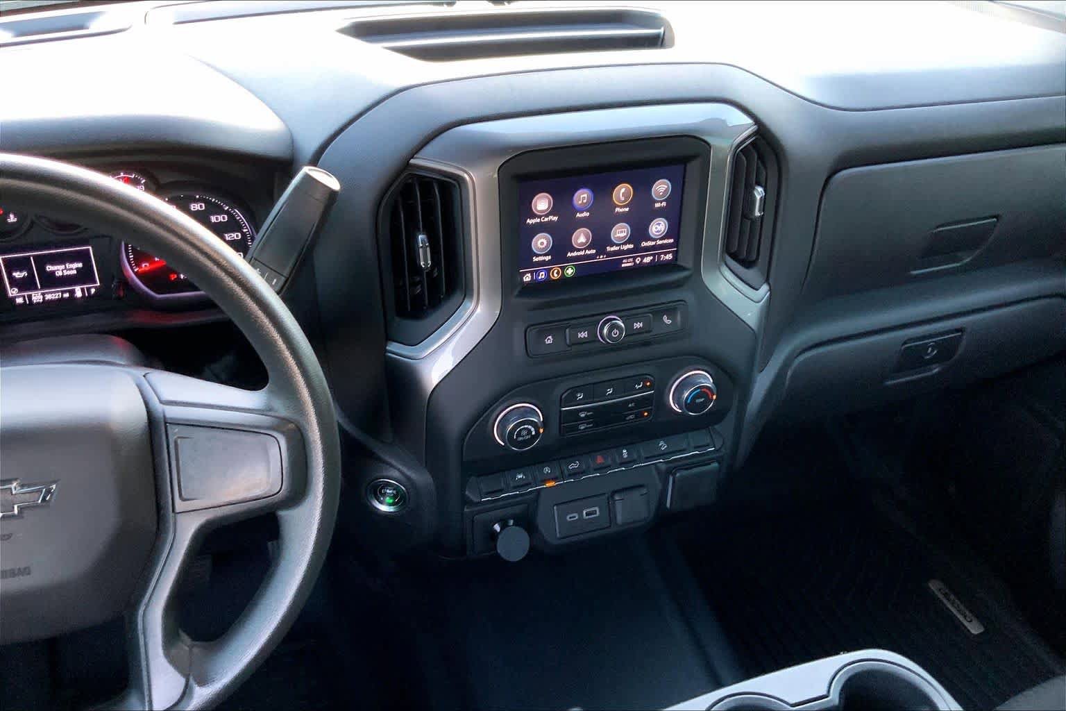 Used 2024 Chevrolet Silverado 1500 Custom Trail Boss w/ Dark Appearance Package AWD/4WD image 7
