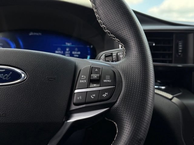 Certified 2020 Ford Explorer ST w/ Premium Technology Package AWD/4WD image 9