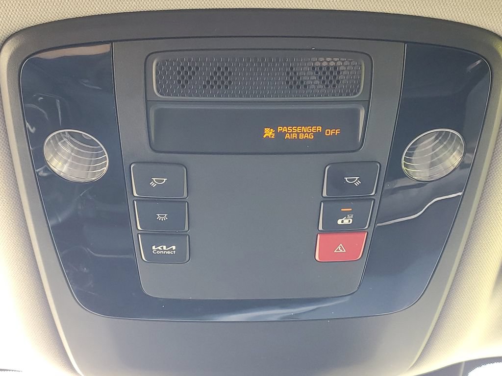 Used 2024 Kia Carnival EX FWD image 35