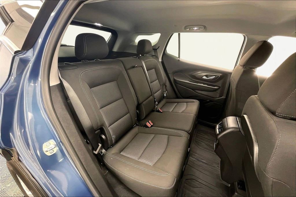 Used 2024 GMC Terrain SLE w/ Driver Convenience Package image 27