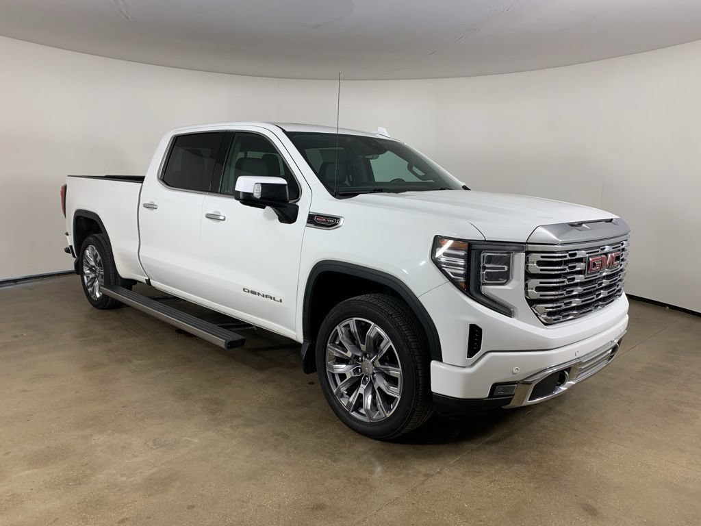 Used 2023 GMC Sierra 1500 Denali w/ Denali Reserve Package AWD/4WD image 5
