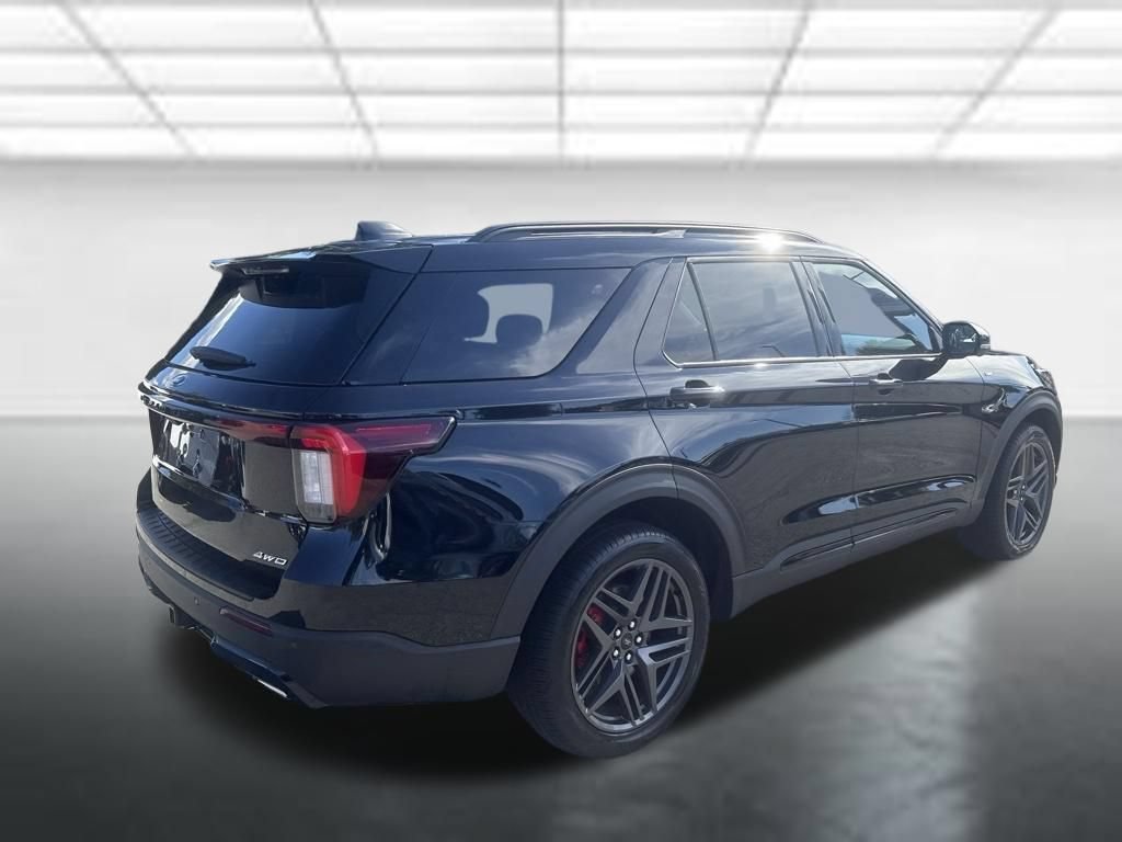 Certified 2025 Ford Explorer ST-Line w/ ST-Line Street Pack AWD/4WD image 12