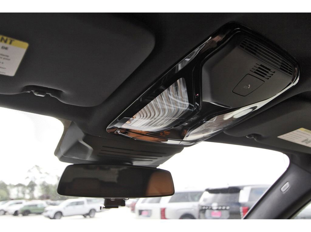 Used 2025 BMW X5 M60i w/ Executive Package image 24