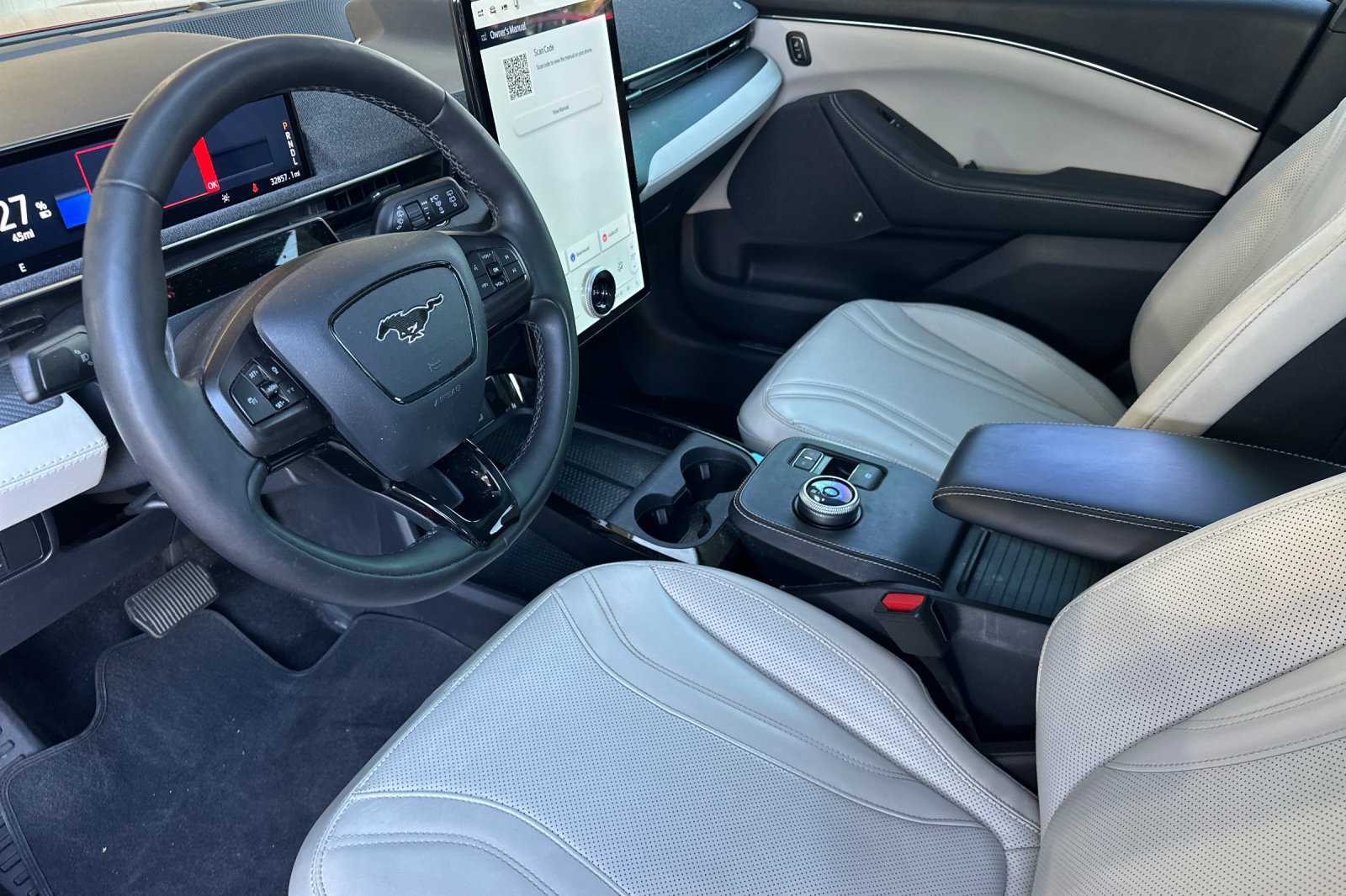 Certified 2021 Ford Mustang Mach-E Premium AWD/4WD image 9