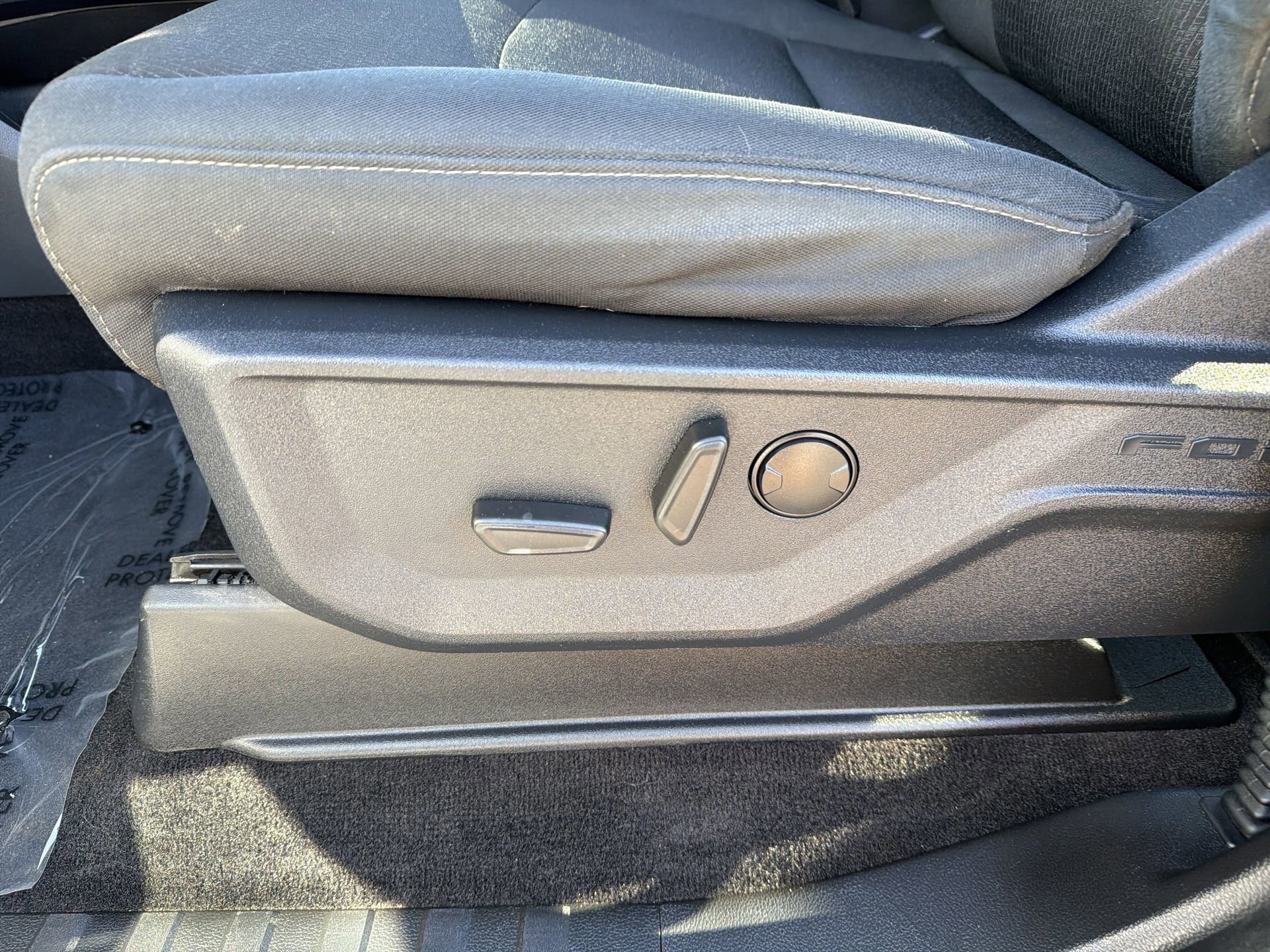 Certified 2022 Ford F150 XLT w/ Equipment Group 302A High image 25