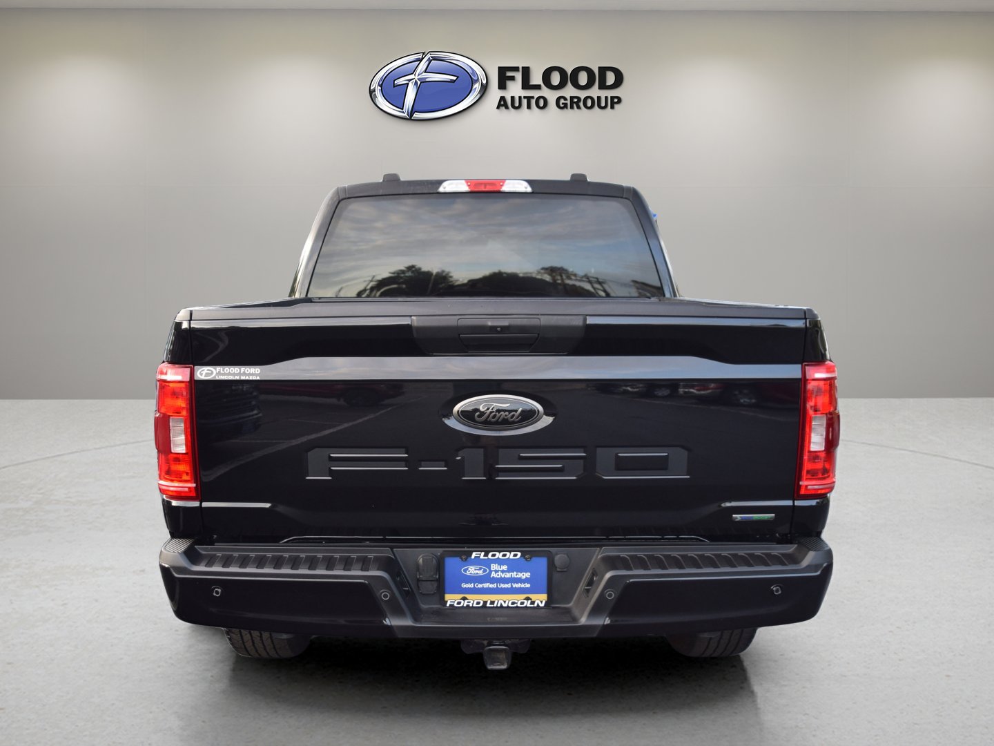 Certified 2022 Ford F150 XL w/ STX Black Appearance Package image 5