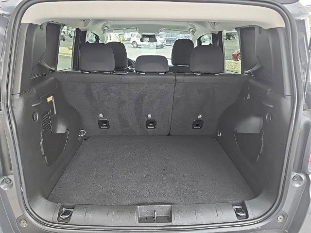 Used 2023 Jeep Renegade Latitude image 31