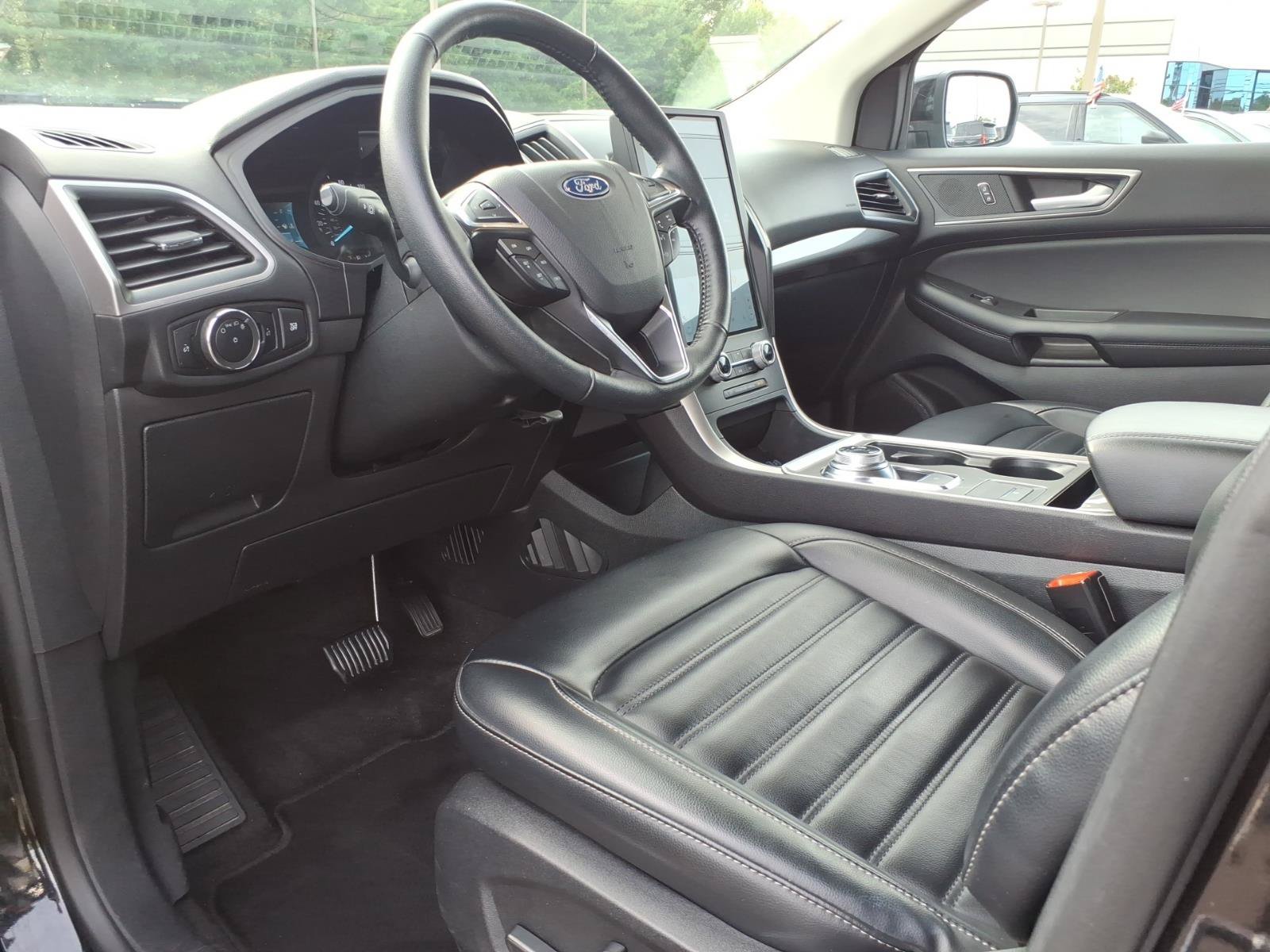 Certified 2024 Ford Edge SEL AWD/4WD image 12