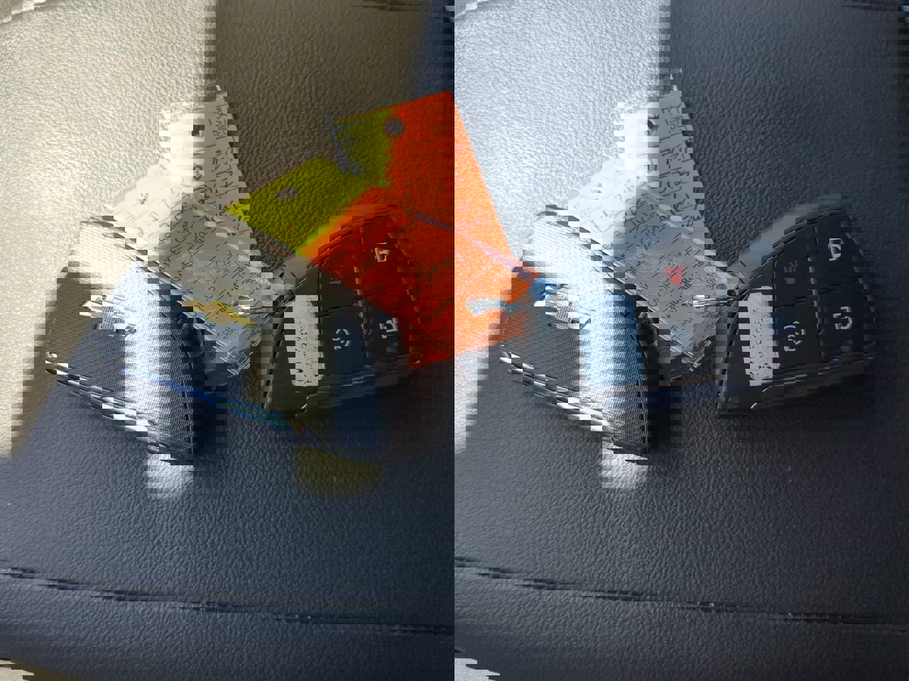 Used 2023 Chevrolet Colorado LT w/ LT Convenience Package II image 27