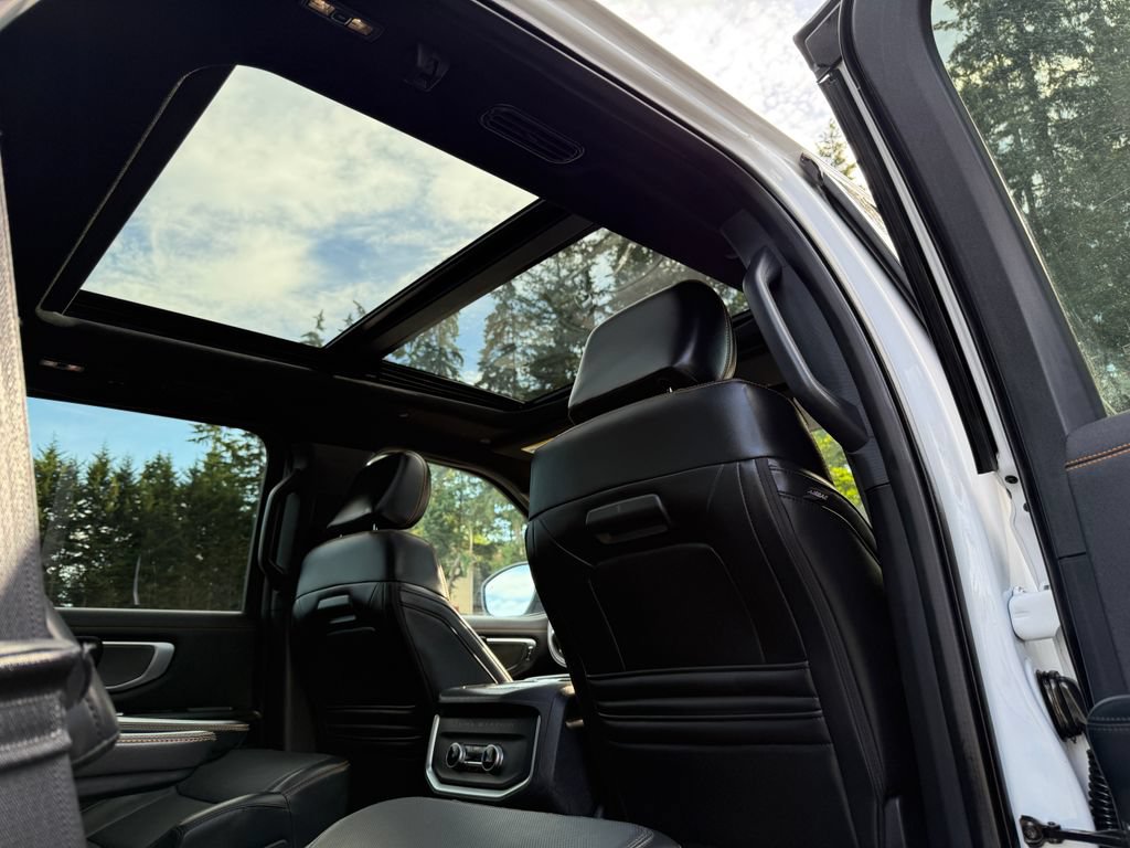 Certified 2025 Ford Expedition Tremor AWD/4WD image 30
