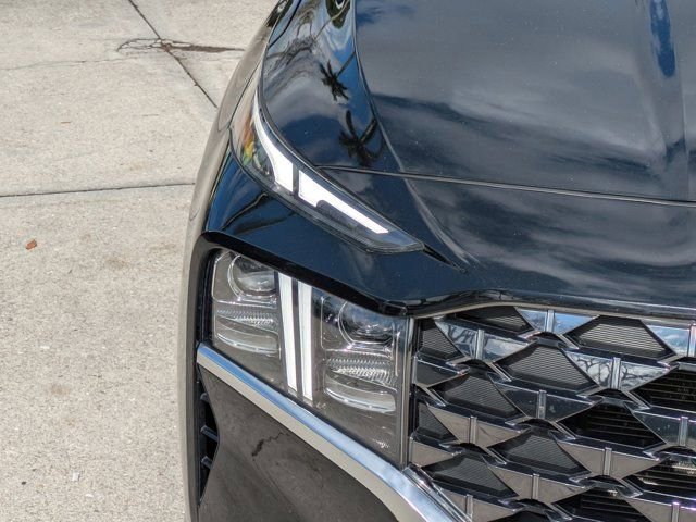 Used 2023 Hyundai Santa Fe Calligraphy image 9