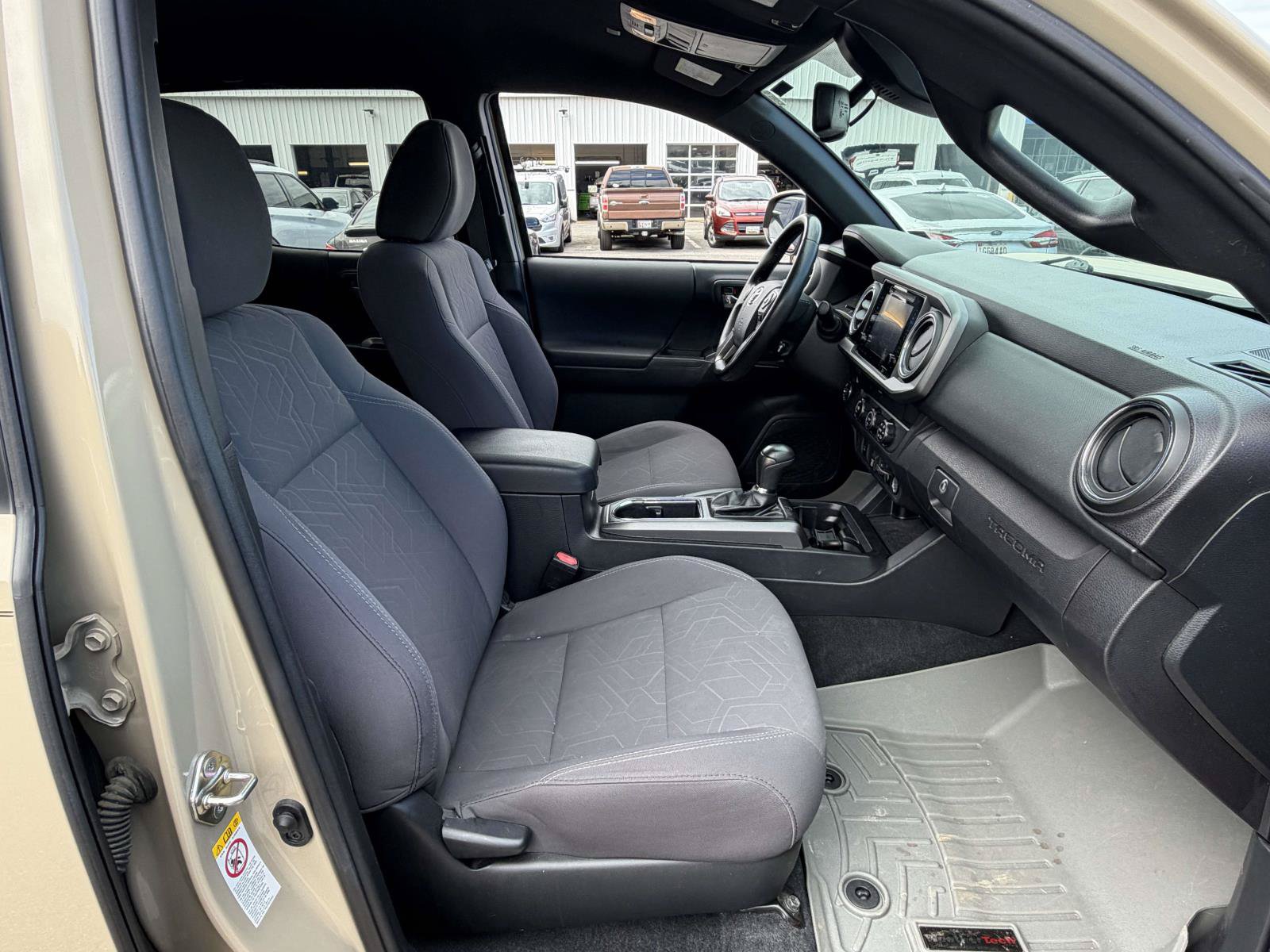 Used 2019 Toyota Tacoma TRD Off-Road RWD image 27