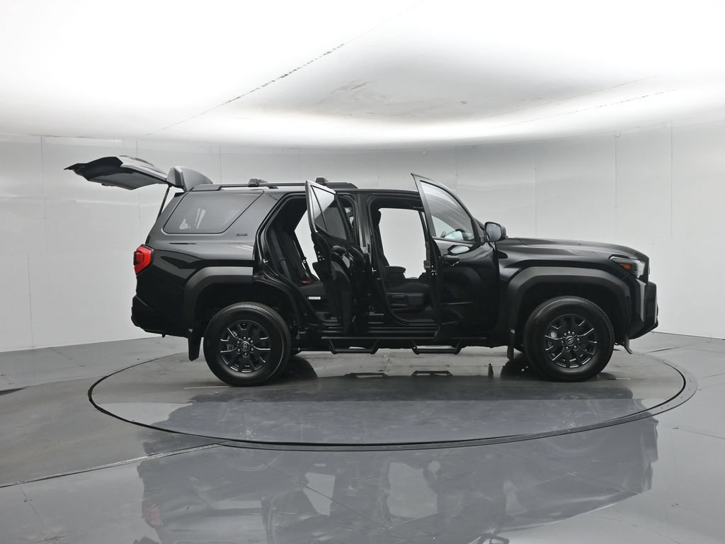 Used 2025 Toyota 4Runner SR5 AWD/4WD image 5