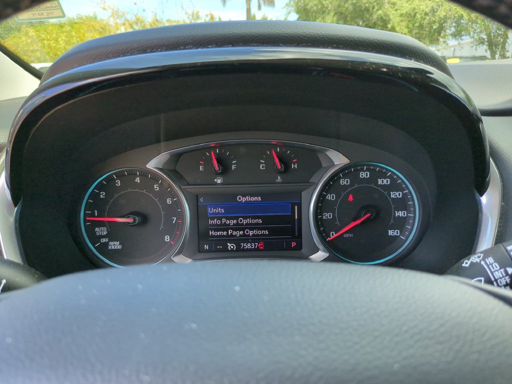 Used 2020 Chevrolet Traverse LT FWD image 32