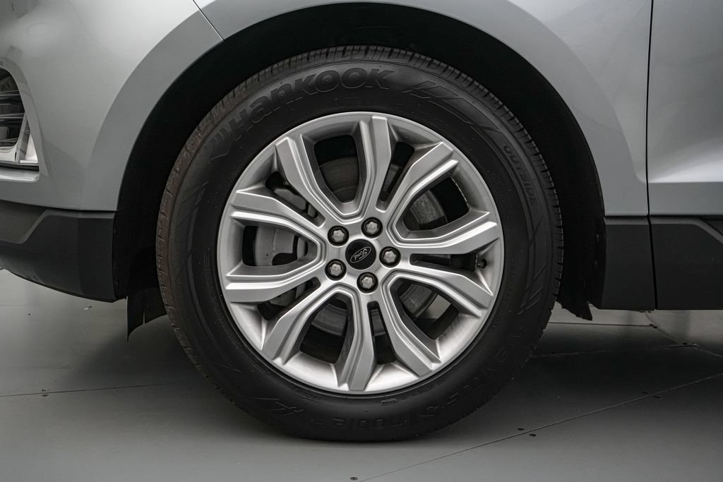 Certified 2024 Ford Edge Titanium AWD/4WD image 10