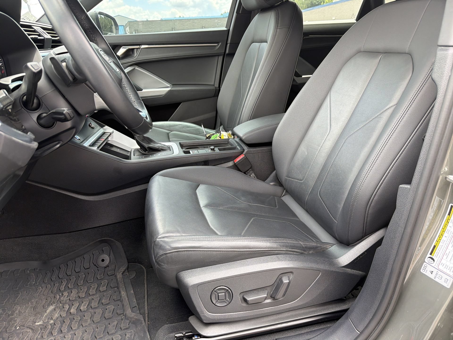 Used 2022 Audi Q3 2.0T Premium AWD/4WD image 12