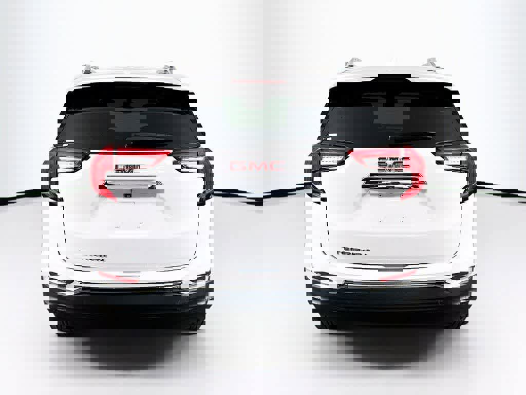 Used 2024 GMC Terrain SLT image 4