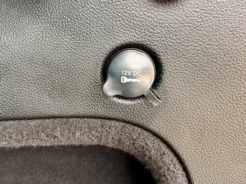 Used 2019 Jeep Grand Cherokee Altitude AWD/4WD image 18