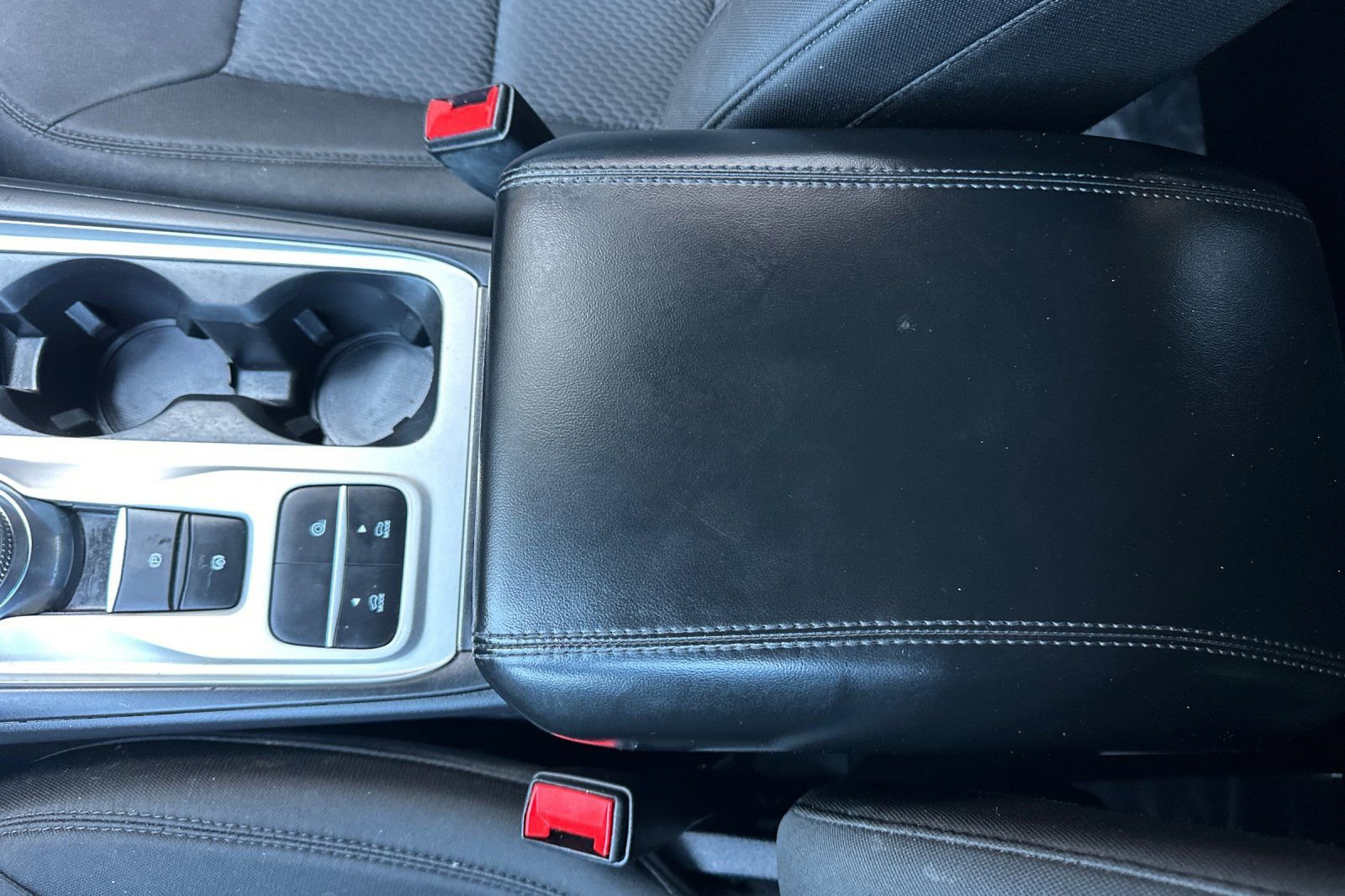 Certified 2023 Ford Explorer XLT RWD image 34