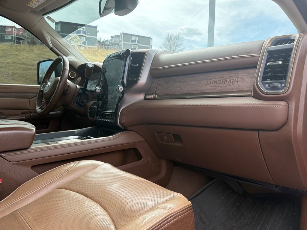 Used 2024 RAM 3500 Limited image 32