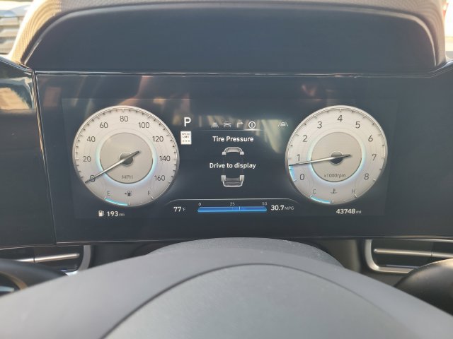 Used 2025 Hyundai Elantra SEL FWD image 29