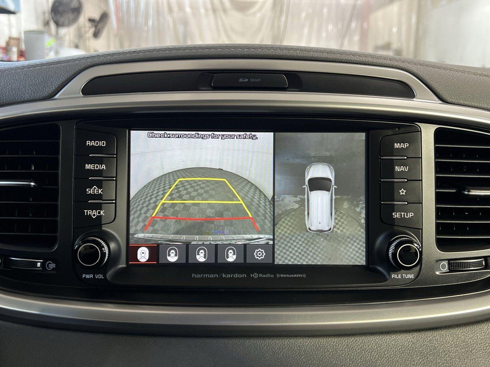 Used 2020 Kia Sorento SX FWD image 19