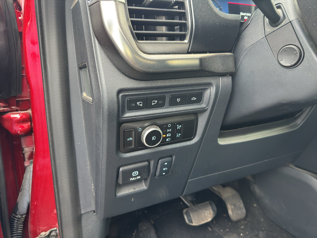 Certified 2024 Ford F150 Platinum w/ Equipment Group 702A High AWD/4WD image 13
