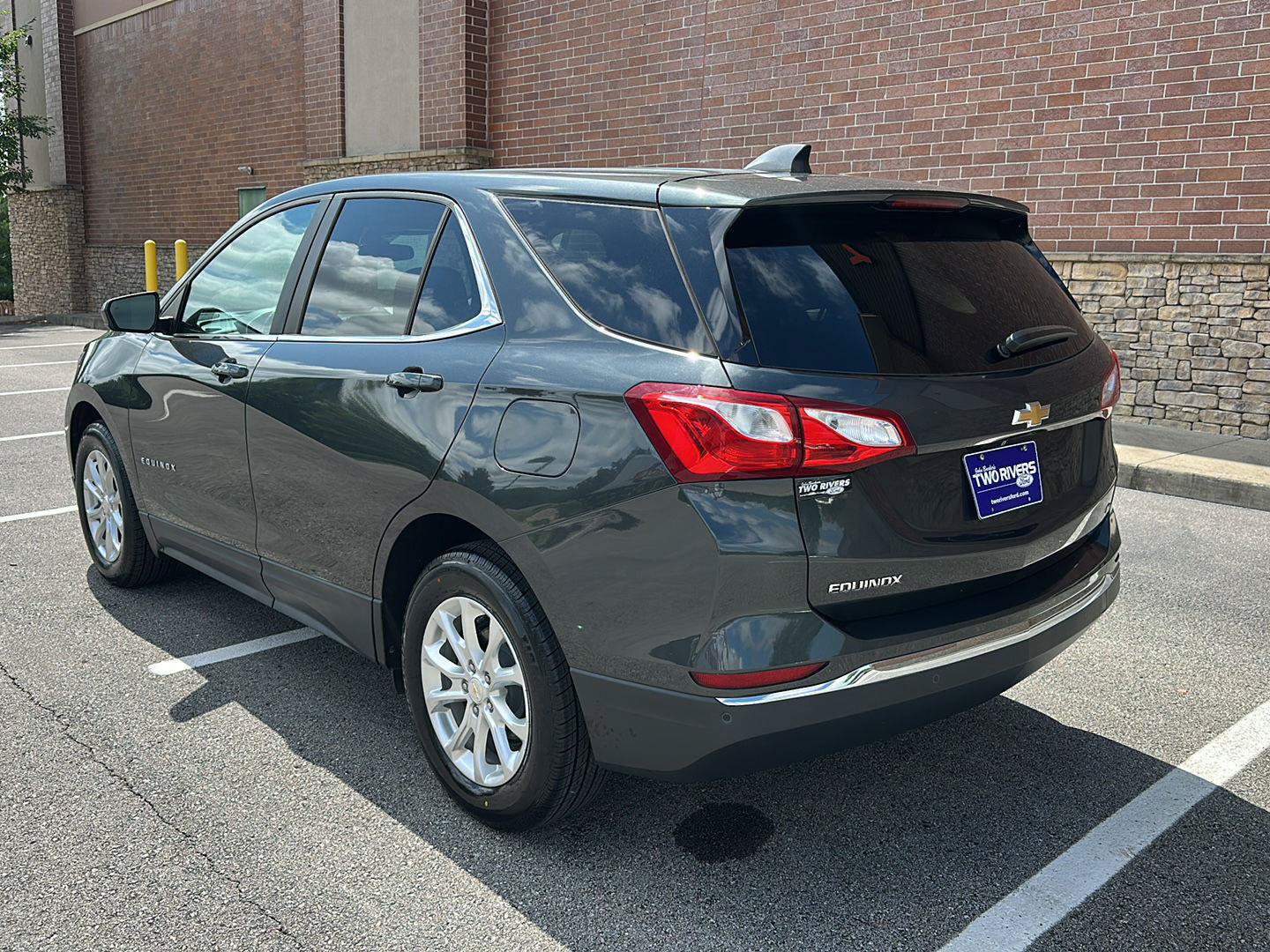 Used 2021 Chevrolet Equinox LT FWD image 3