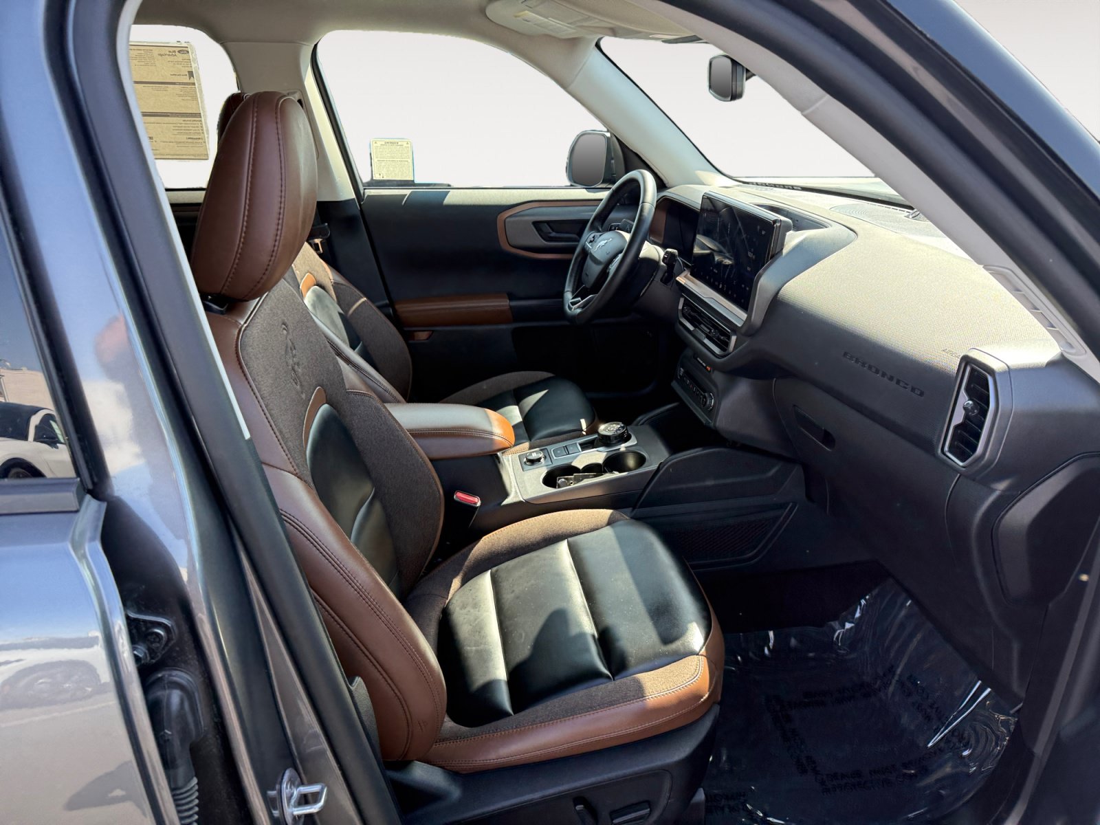Certified 2025 Ford Bronco Sport Outer Banks w/ Outer Banks Tech Package+ AWD/4WD image 19