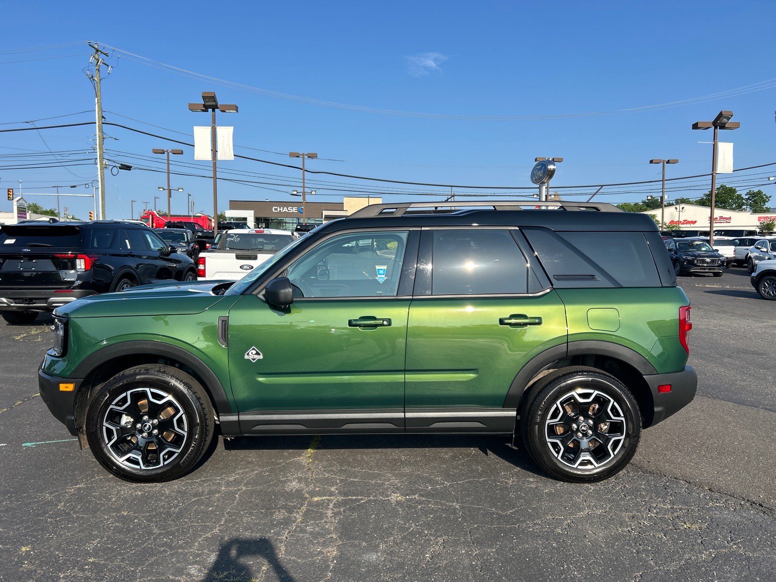 Certified 2025 Ford Bronco Sport Outer Banks w/ Outer Banks Tech Package+ AWD/4WD image 4