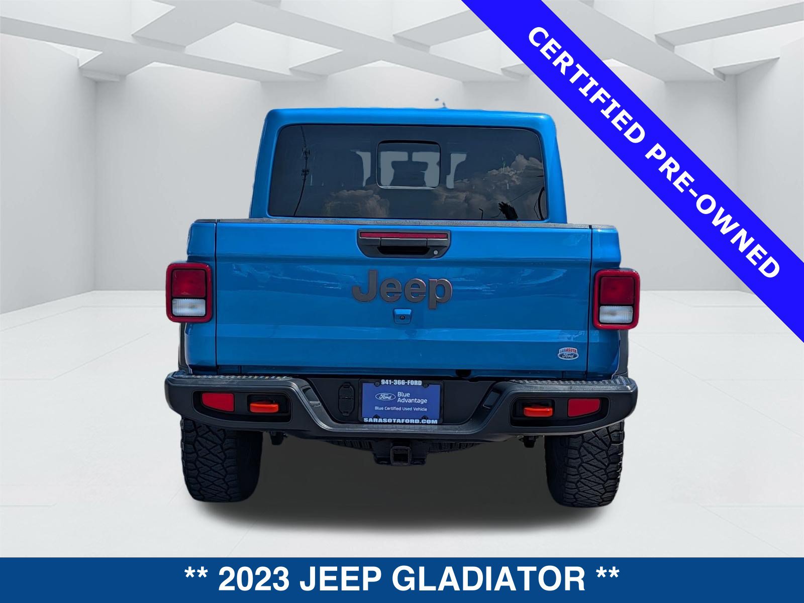 Used 2023 Jeep Gladiator Mojave w/ Cold Weather Group AWD/4WD image 6
