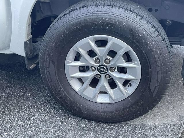 Used 2024 Nissan Frontier SV RWD image 10