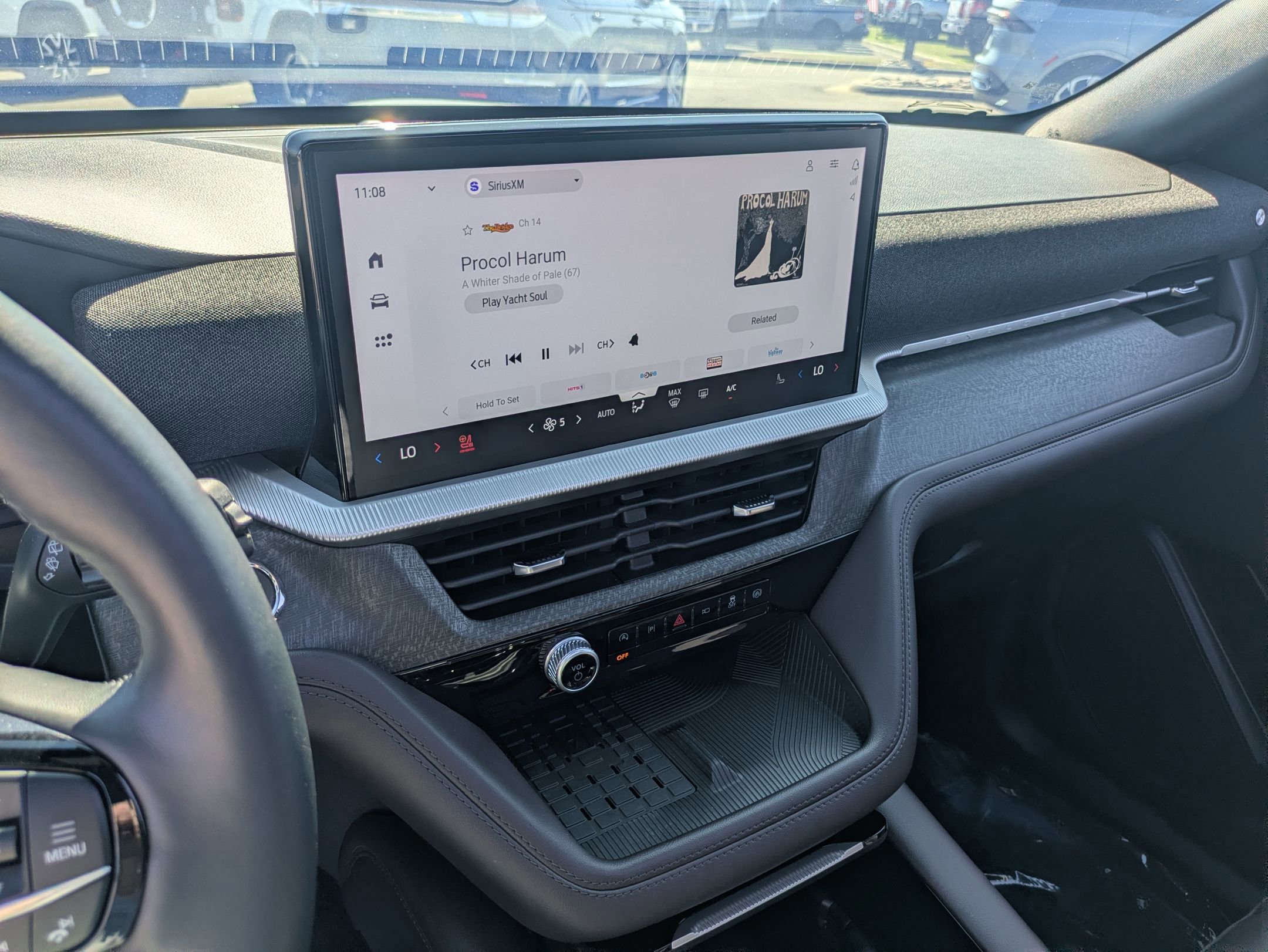 Certified 2025 Ford Explorer Platinum w/ Ultimate Package image 19