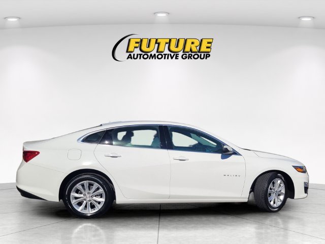 Used 2025 Chevrolet Malibu LT FWD image 3