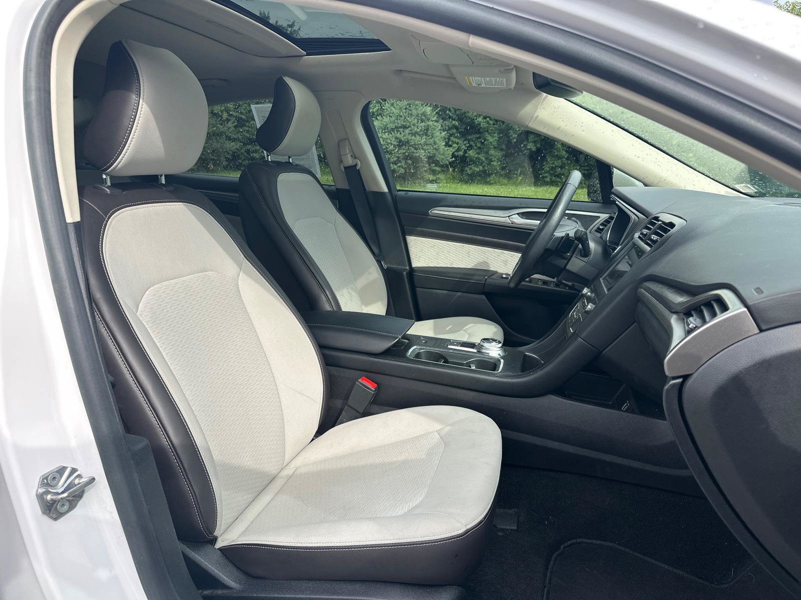Certified 2019 Ford Fusion SE w/ Equipment Group 151A FWD image 23