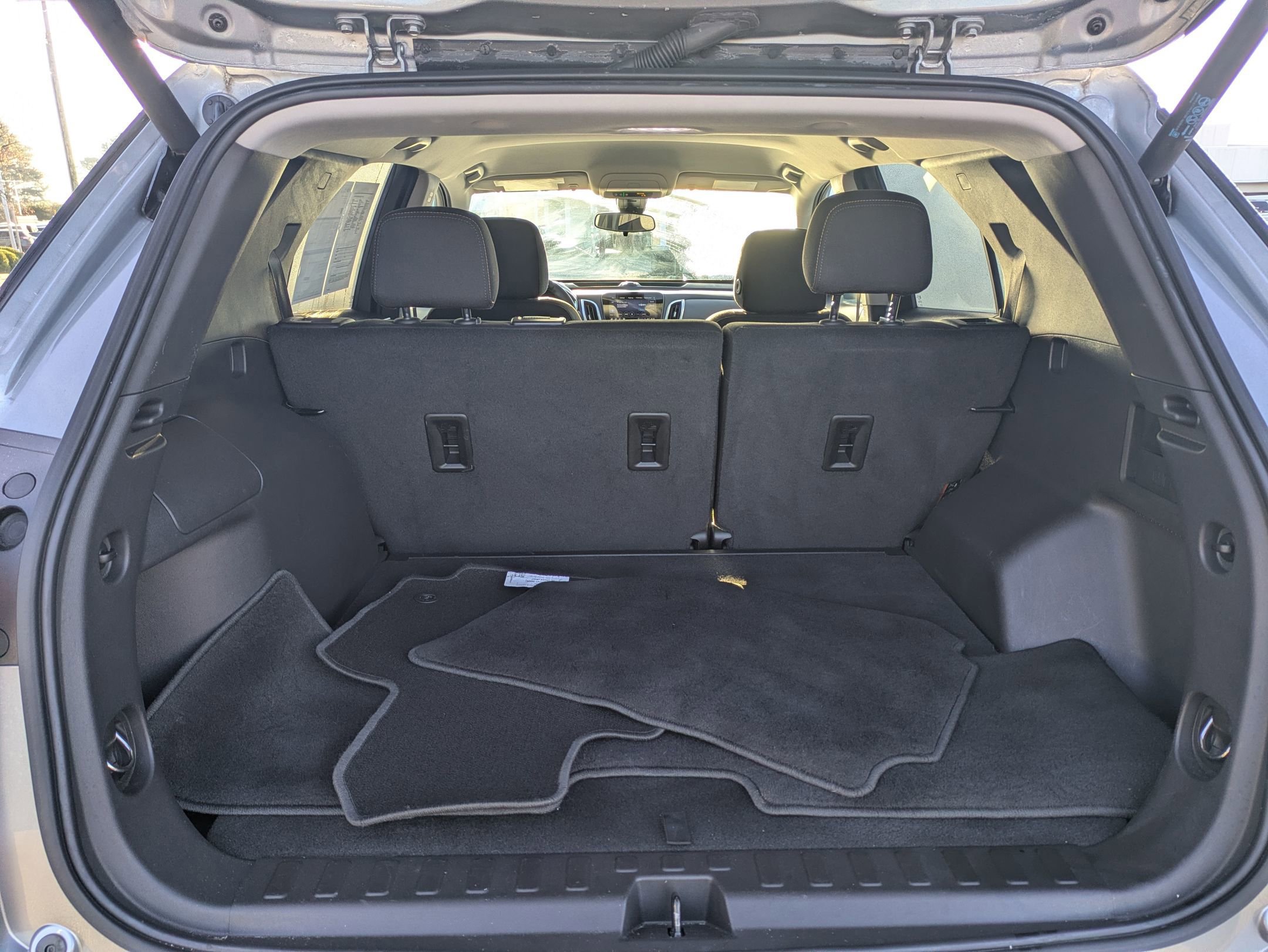 Used 2024 Chevrolet Equinox LT image 30