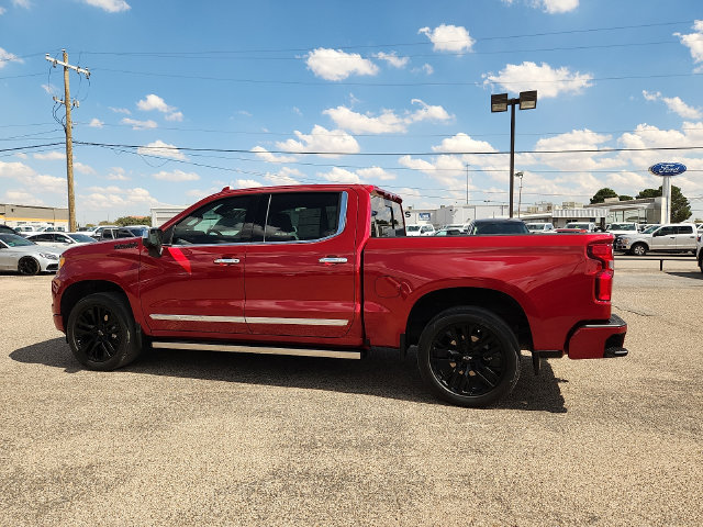 Used 2023 Chevrolet Silverado 1500 High Country w/ Technology Package AWD/4WD image 4
