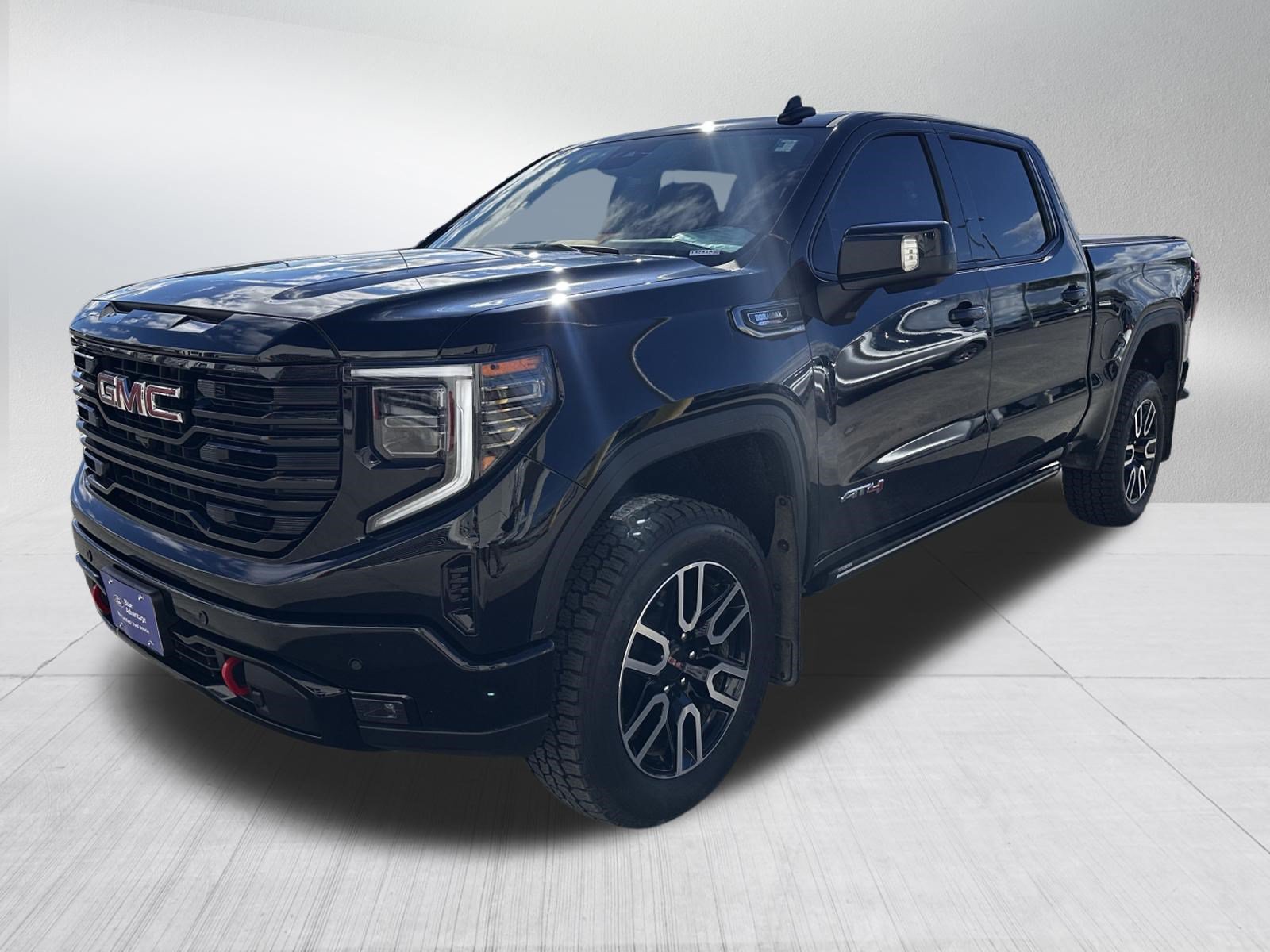 Used 2026 GMC Sierra 1500 AT4 w/ AT4 Premium Package AWD/4WD image 3