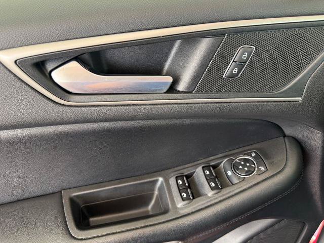 Certified 2022 Ford Edge SEL w/ Convenience Package AWD/4WD image 17