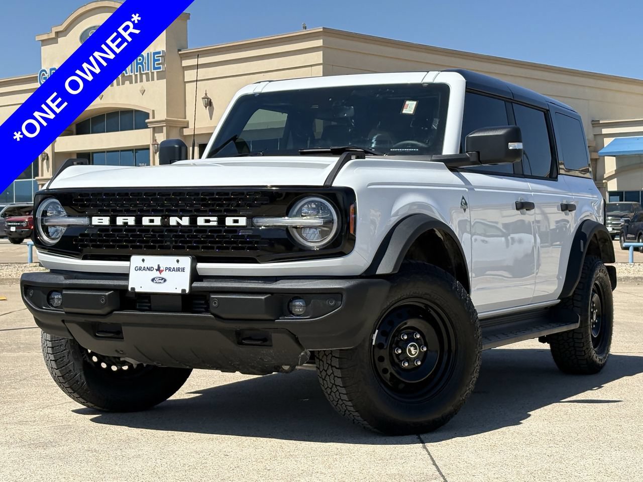 Certified 2025 Ford Bronco Outer Banks AWD/4WD image 2
