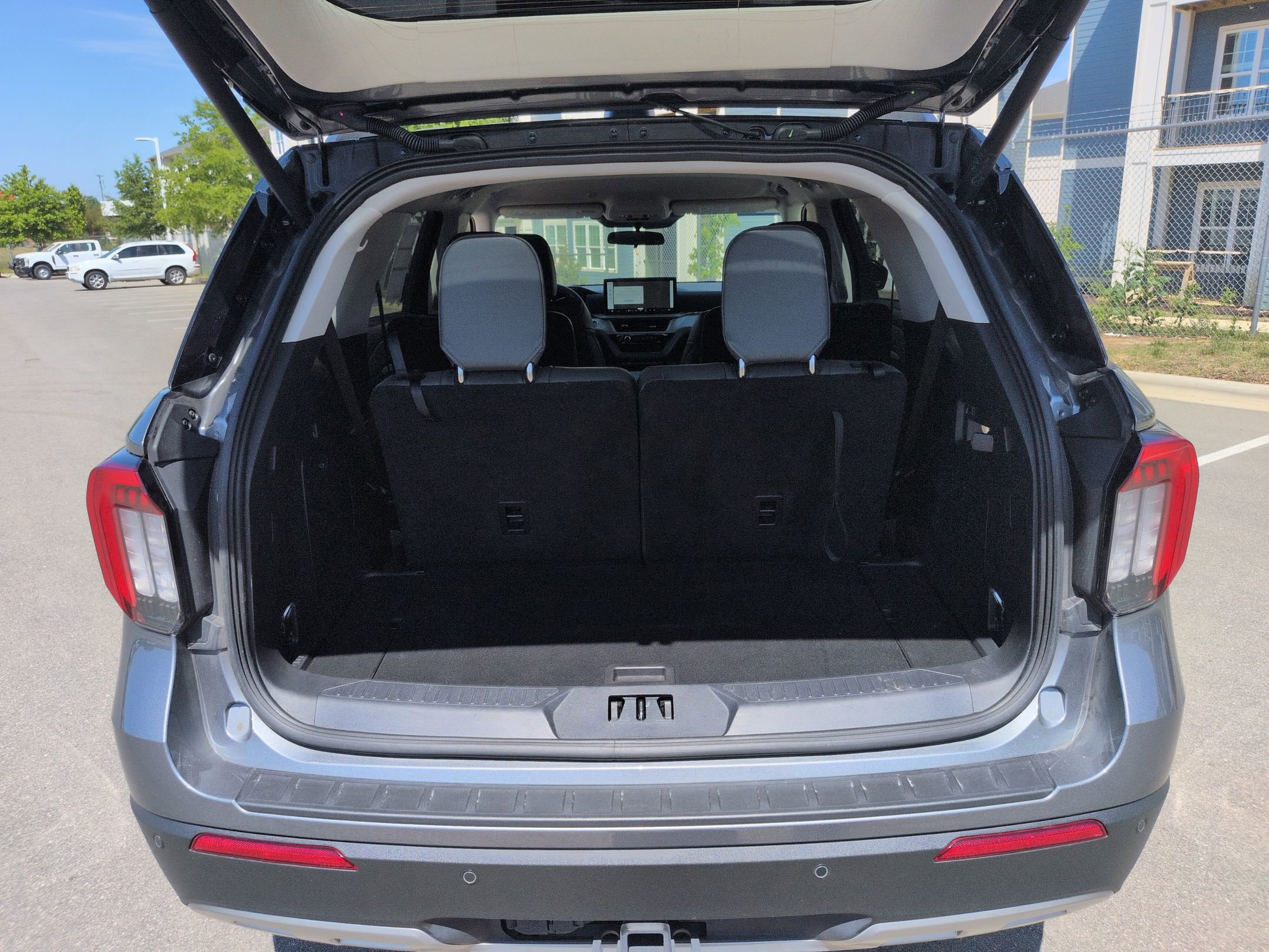 Certified 2025 Ford Explorer Active w/ Active Comfort Package RWD image 33