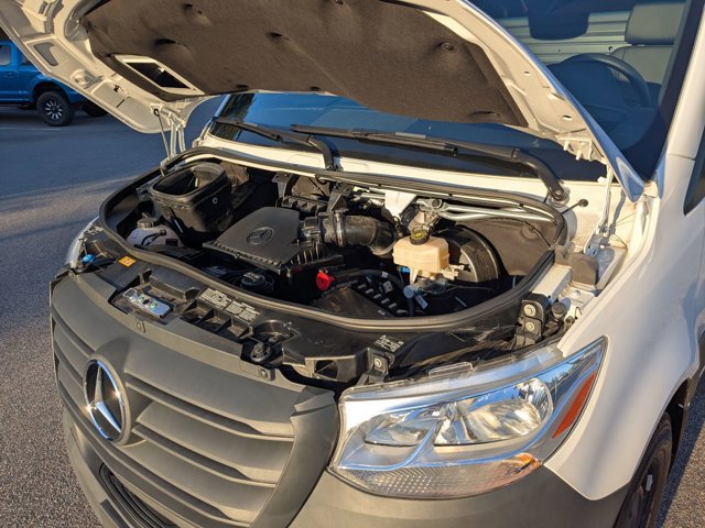 Used 2024 Mercedes-Benz Sprinter 2500 image 37